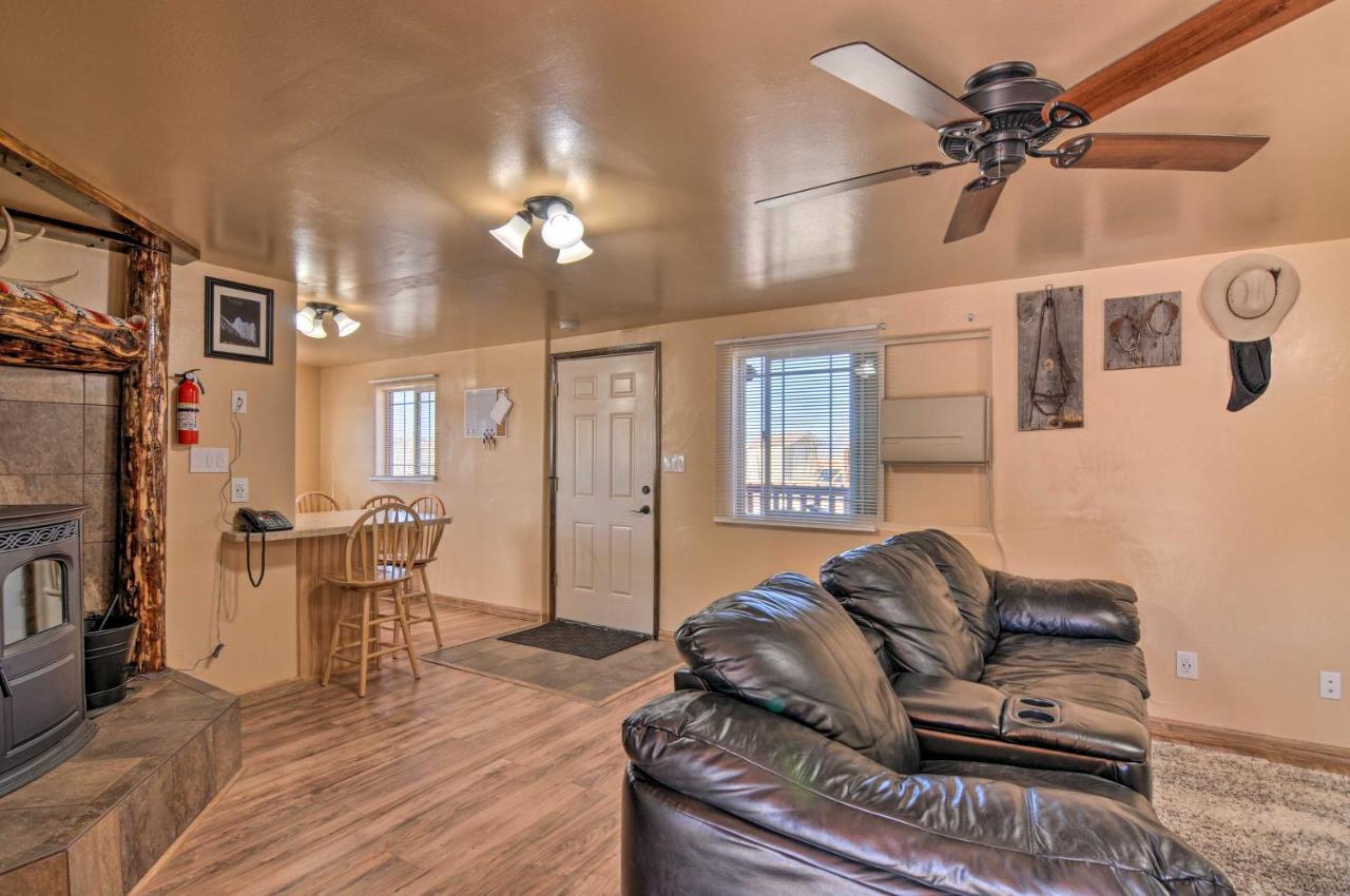 Cozy Home With Canyon Views 2 Mi To Grand Staircase Henrieville Eksteriør bilde