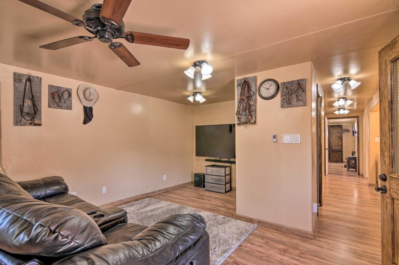 Cozy Home With Canyon Views 2 Mi To Grand Staircase Henrieville Eksteriør bilde