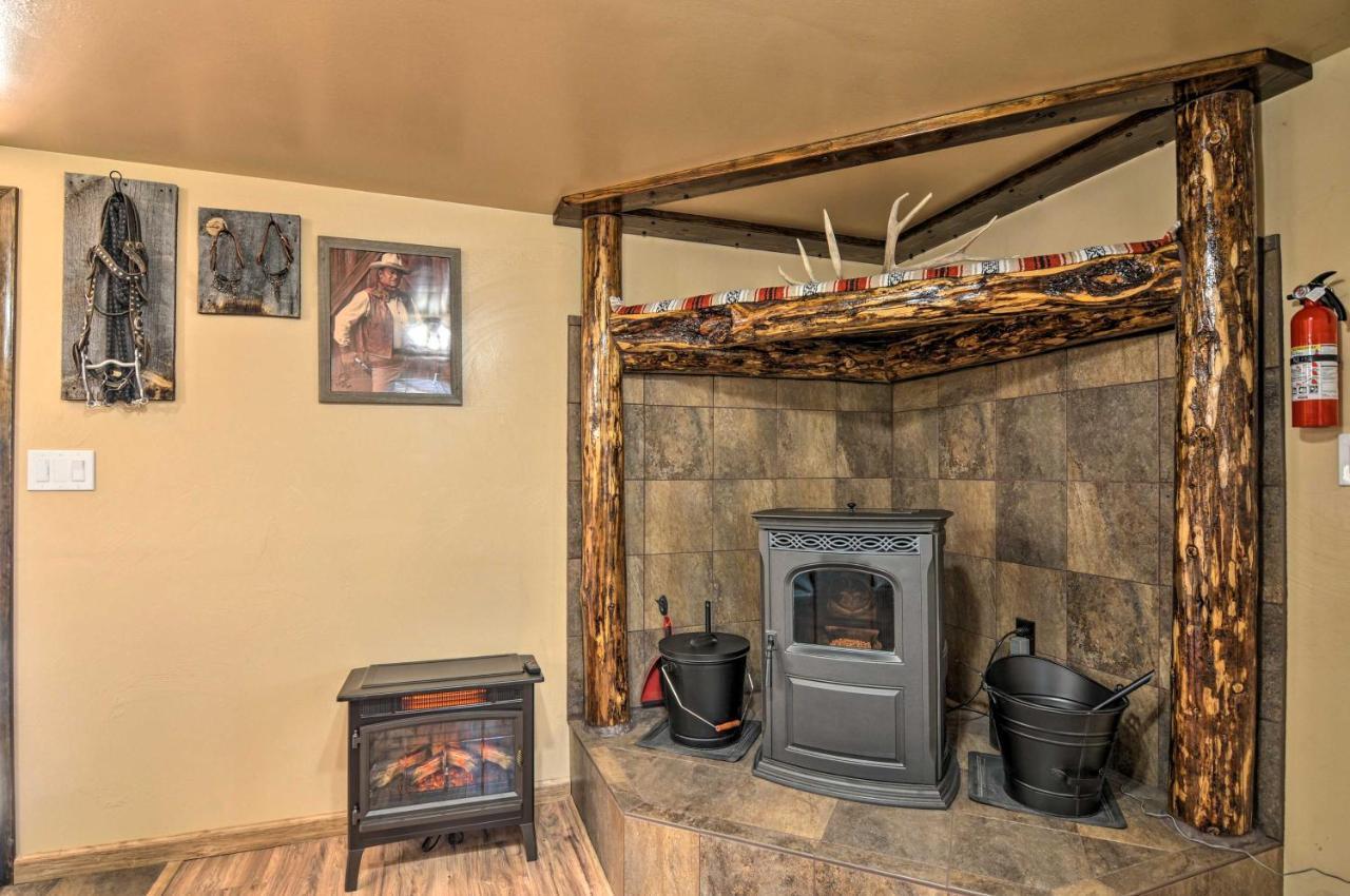 Cozy Home With Canyon Views 2 Mi To Grand Staircase Henrieville Eksteriør bilde