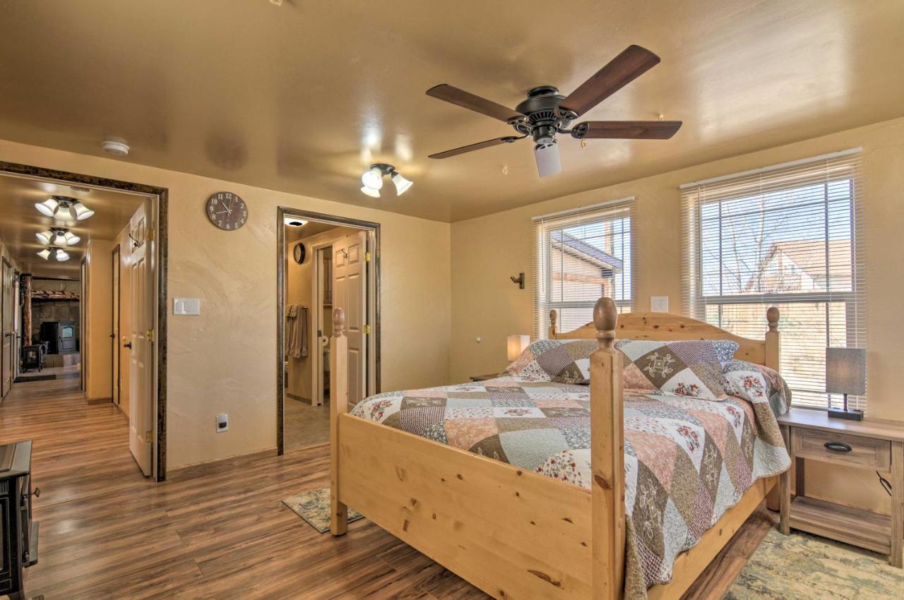 Cozy Home With Canyon Views 2 Mi To Grand Staircase Henrieville Eksteriør bilde