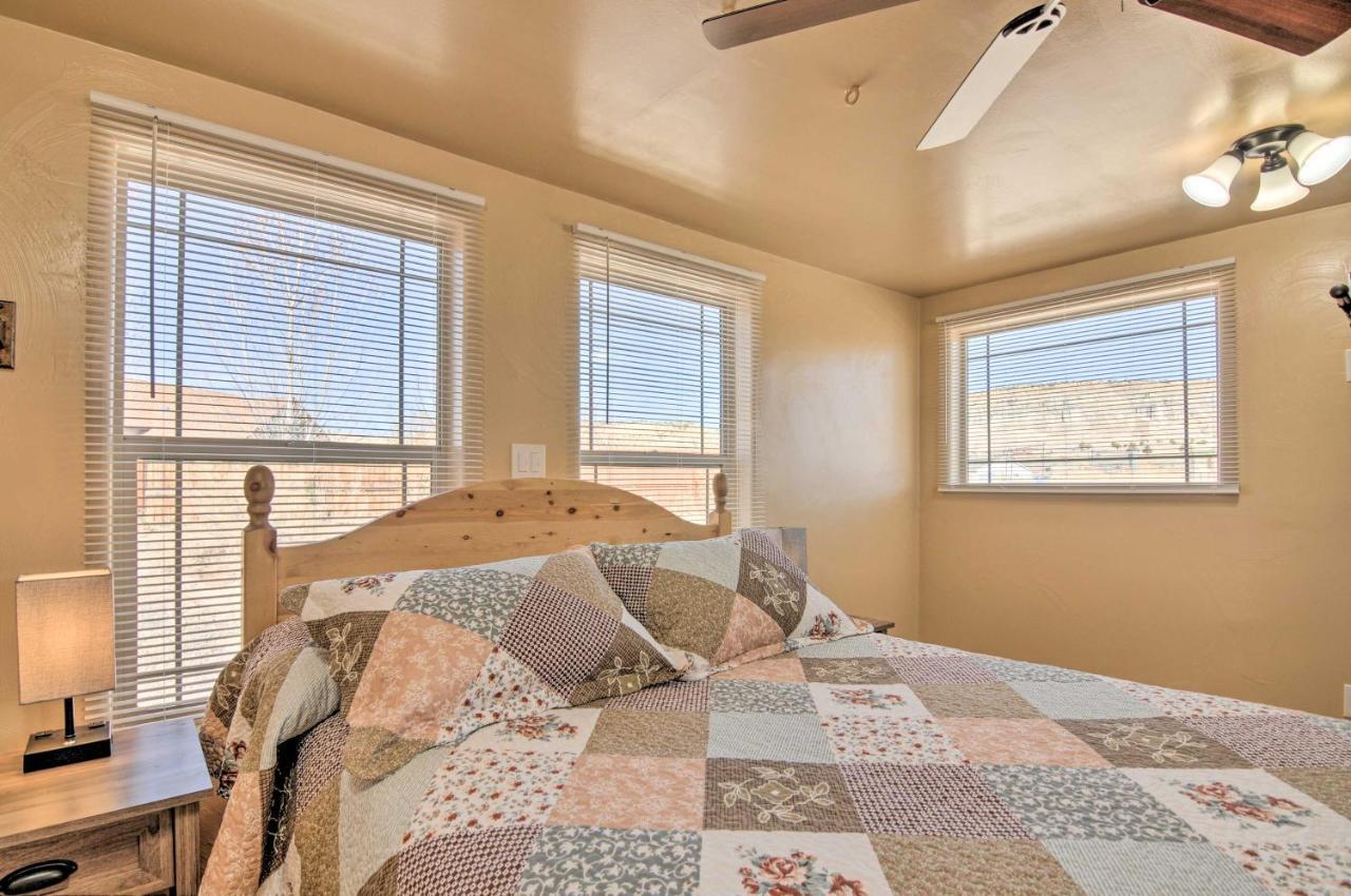 Cozy Home With Canyon Views 2 Mi To Grand Staircase Henrieville Eksteriør bilde